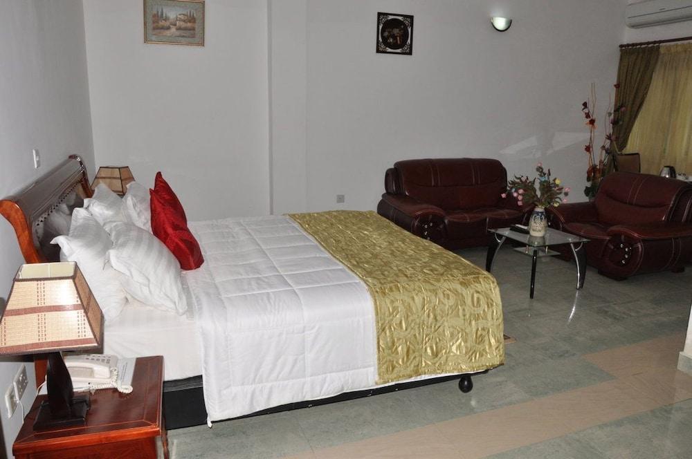 Mj Grand Hotel Accra Exterior photo