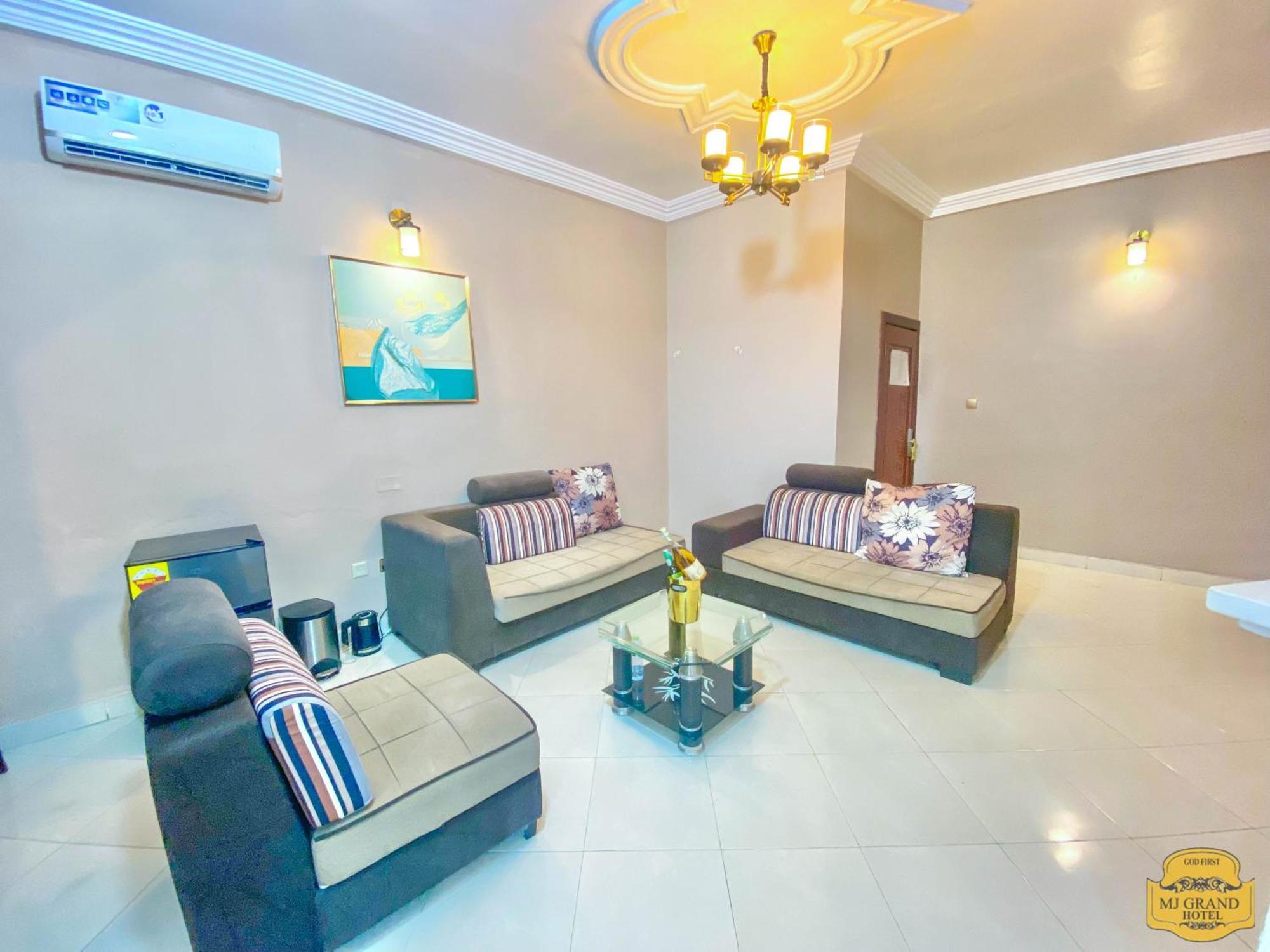 Mj Grand Hotel Accra Exterior photo