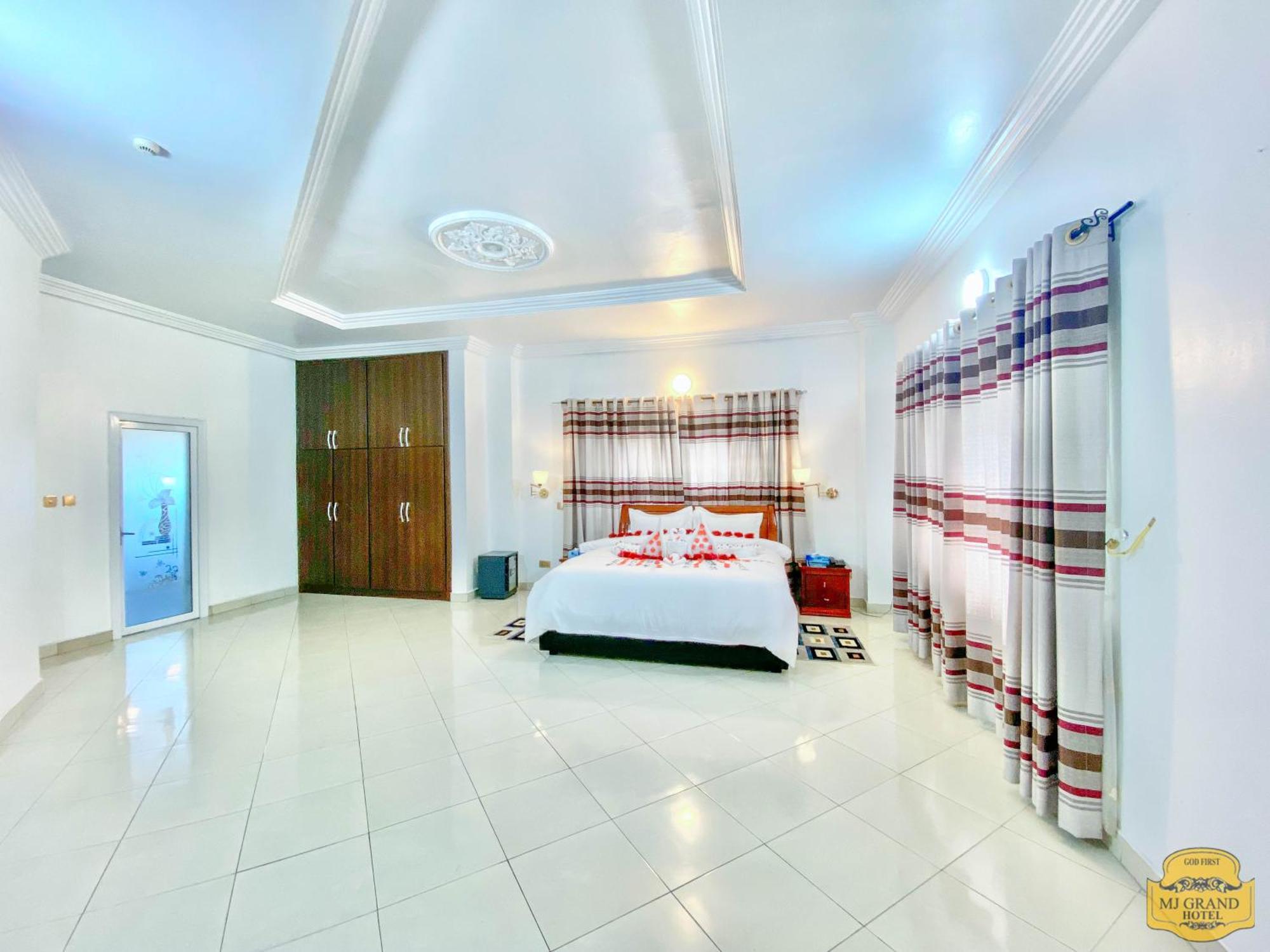 Mj Grand Hotel Accra Exterior photo