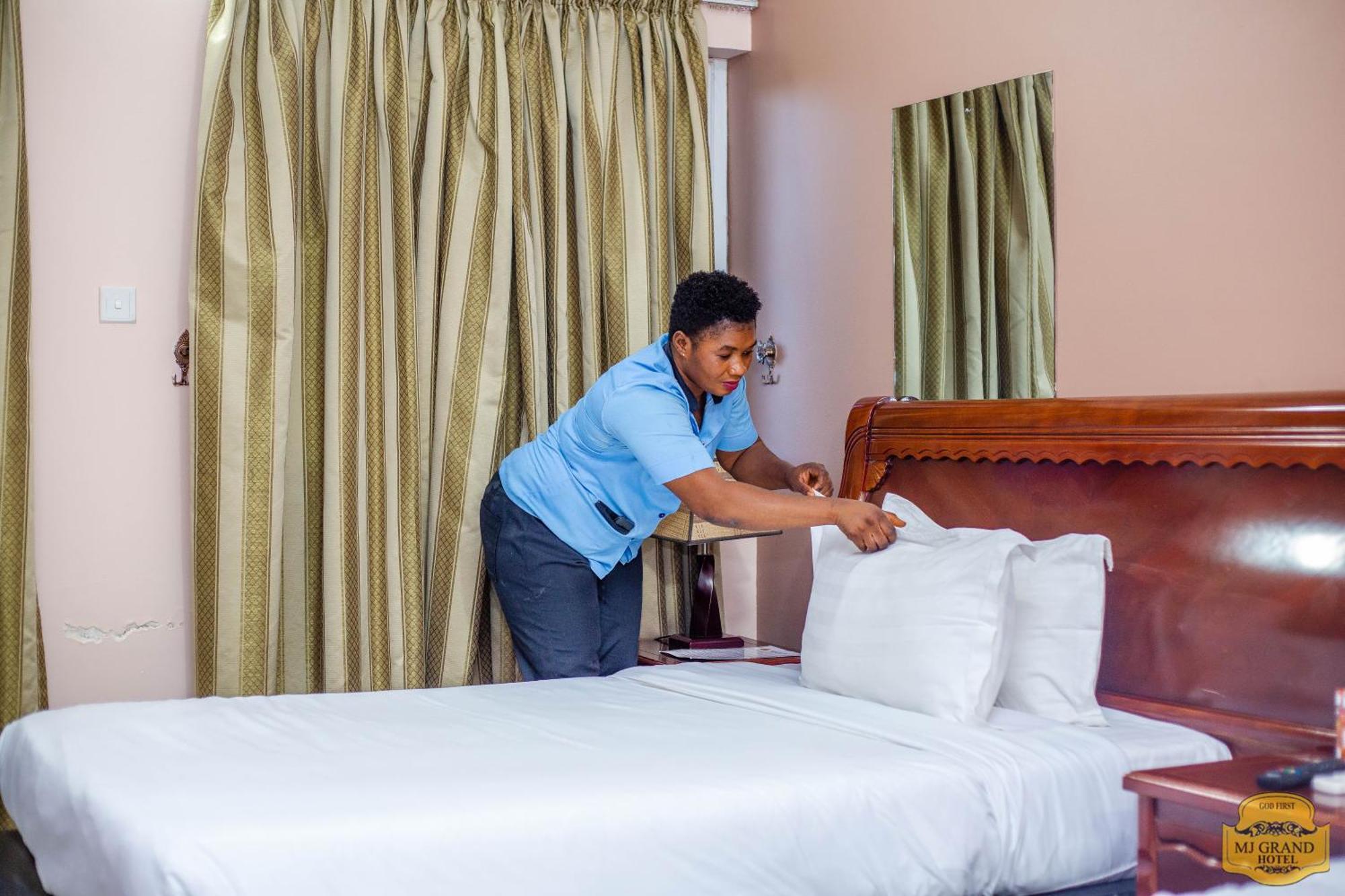 Mj Grand Hotel Accra Exterior photo