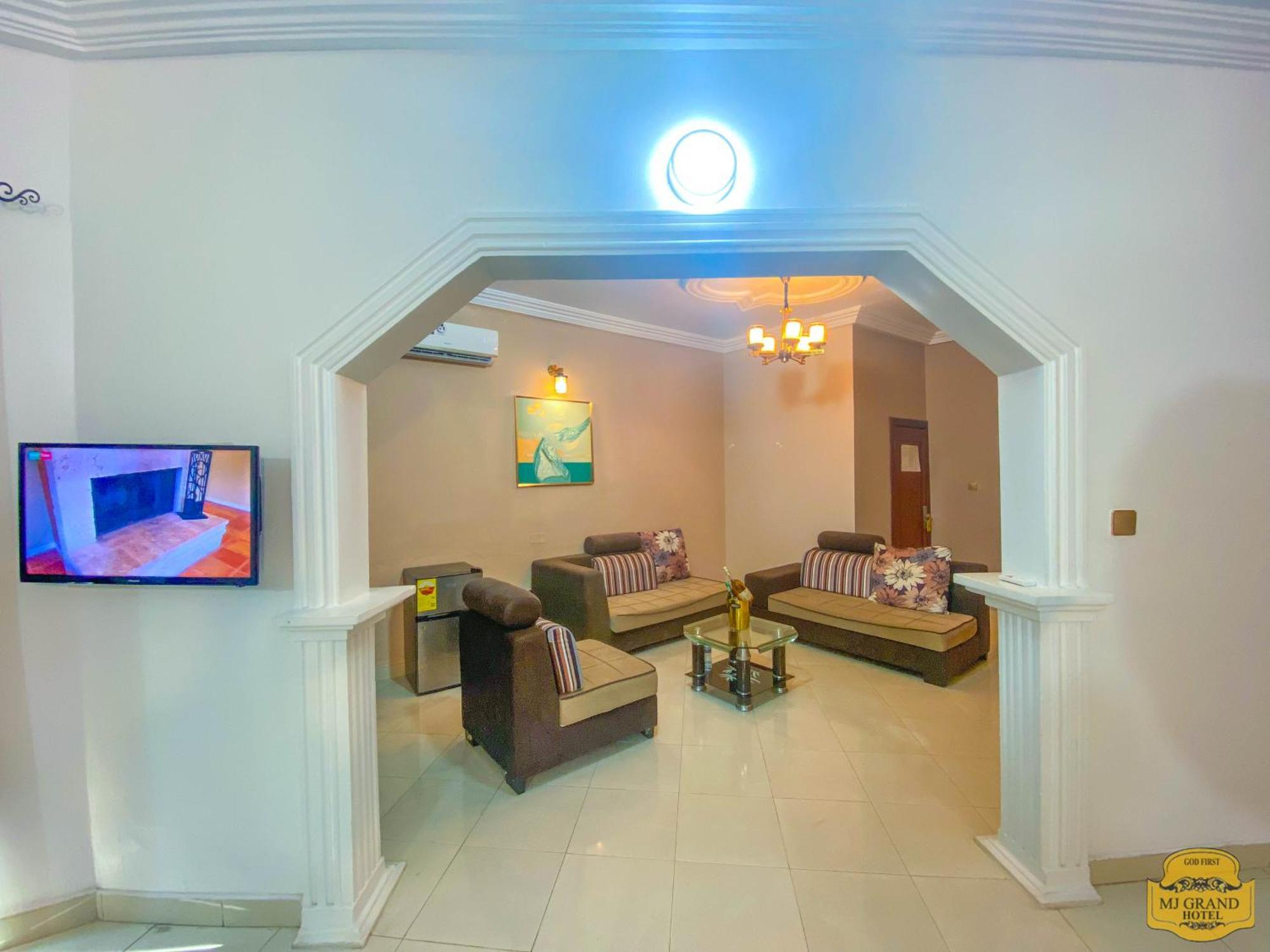 Mj Grand Hotel Accra Exterior photo