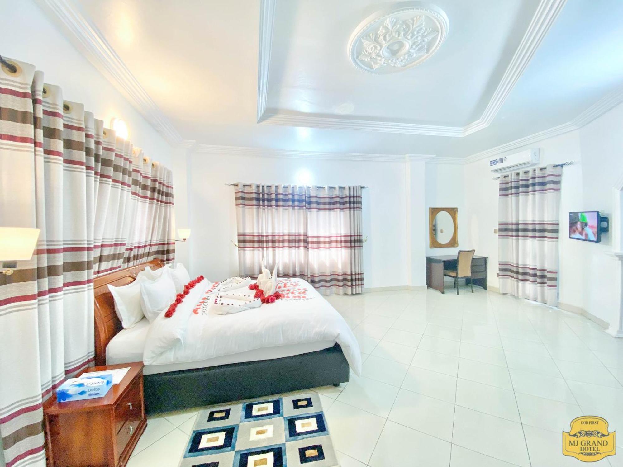 Mj Grand Hotel Accra Exterior photo