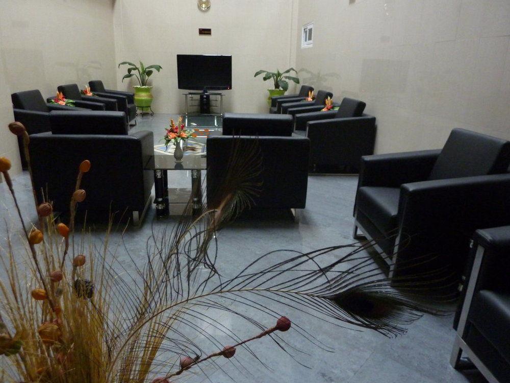 Mj Grand Hotel Accra Exterior photo